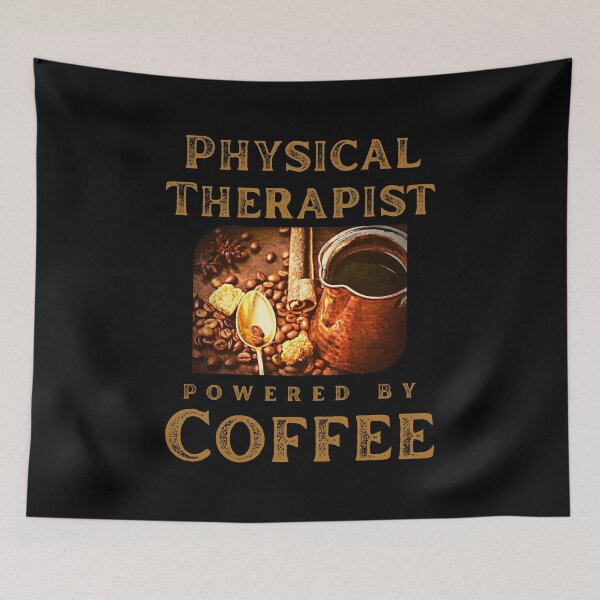 Artikelvorschau, Physiotherapeut Powered By Coffee: Kaffeeliebhaber-Zitat. entworfen und verkauft von MokonoKokoro.
