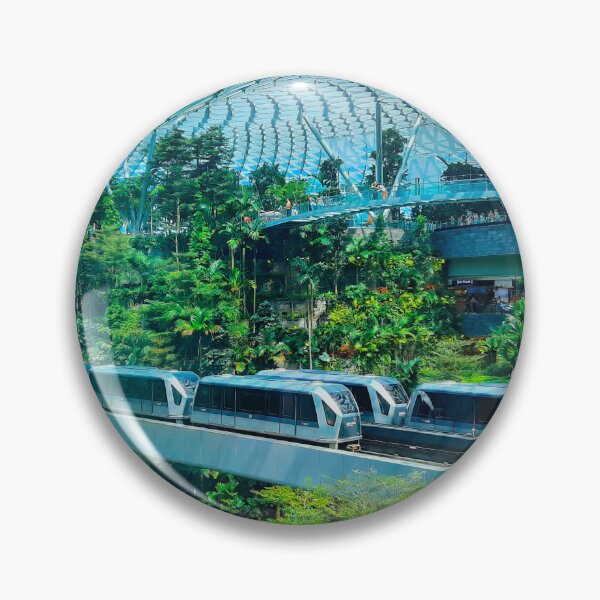 Artikelvorschau, Ein Dachwasserfall mit vorbeifahrenden Skytrains am Flughafen Changi 1 entworfen und verkauft von kall3bu.