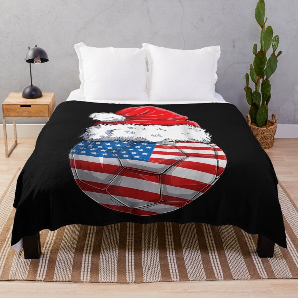 Artikelvorschau, Christmas Soccer Ball Santa Hat USA Flag Xmas American T-Shirt entworfen und verkauft von Blue-Rechard.
