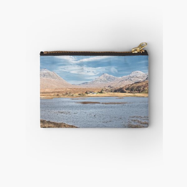 Aperçu de l'œuvre Maison solitaire, Torridon, Highlands écossais. créée et vendue par Derren Jones.