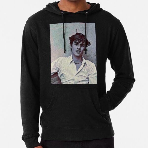 The hot actor louis partridge shirt, hoodie, sweater, long sleeve