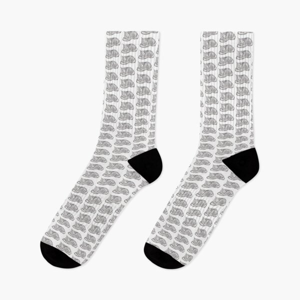 Artikelvorschau, Kätzchen, das in einem alten Schuh schläft entworfen und verkauft von SylvieG18.