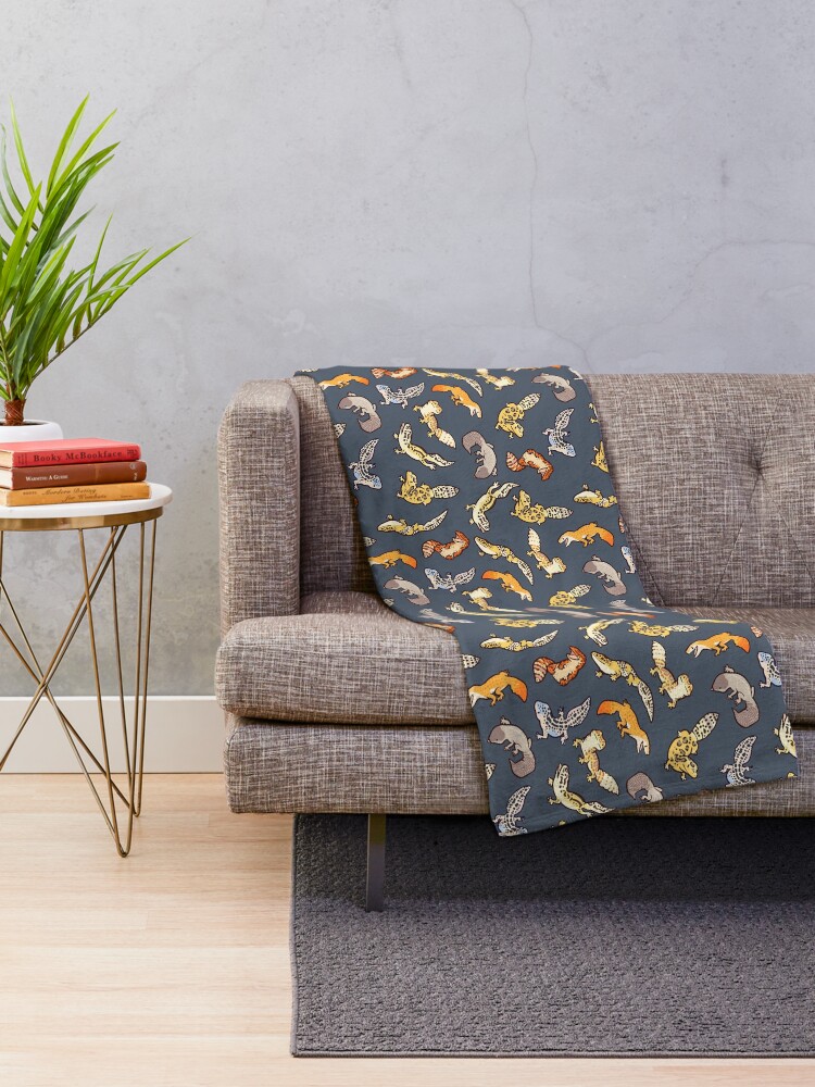 Alternate view of chub geckos in dark grey Throw Blanket