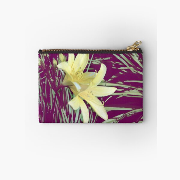 Aperçu de l'œuvre Lilies in Yellow créée et vendue par BorisBurakov.