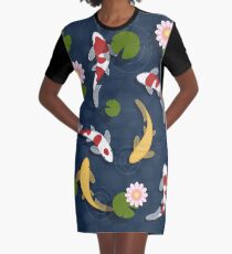 Japanischer Koi Fischteich T-Shirt Kleid