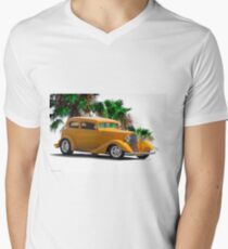 1933 Pontiac Deluxe 8 Touring Sedan III Men's V-Neck T-Shirt