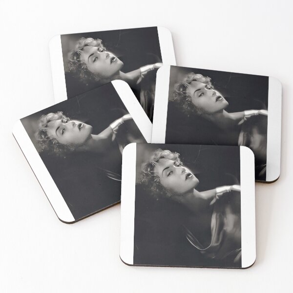 Aperçu de l'œuvre Photos de Rose Dawson - Portrait d'actrice hollywoodienne - Accessoire du film Titanic (1997) créée et vendue par Never Let Go Vintage™.