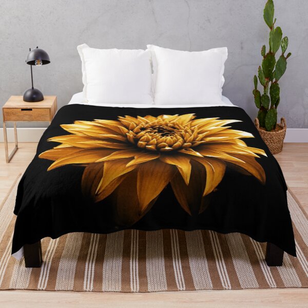 Aperçu de l'œuvre Dahlia doré créée et vendue par silviasunflower.