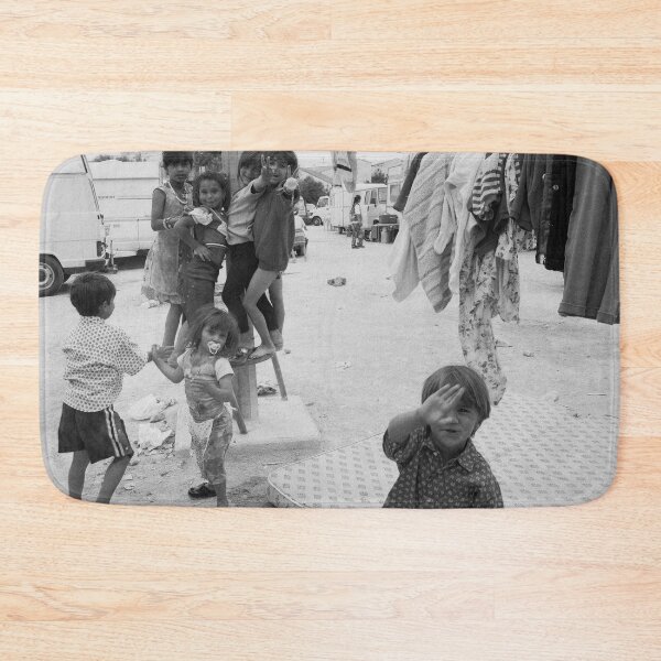 Item preview, 1997 Bambini che giocano nel campo rom designed and sold by robertoferrero.