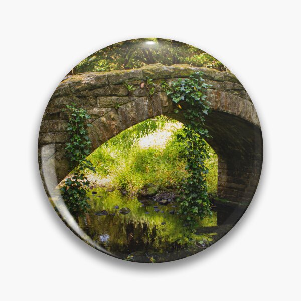 Artikelvorschau, Historische Brücke im Wald - Cragside entworfen und verkauft von chiaravisuals.