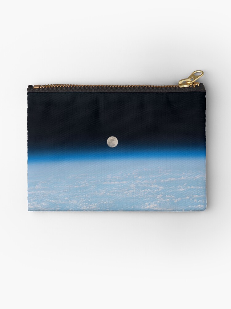 Earth And Moon From Space Fantastic Hd Image Of Earth Taken From