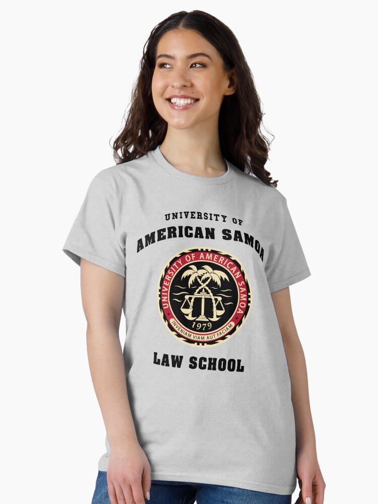 Imagen 2 de 7, Camiseta clásica con la obra BCS - Facultad de Derecho de la Universidad de Samoa Americana, diseñada y vendida por Theo-p.
