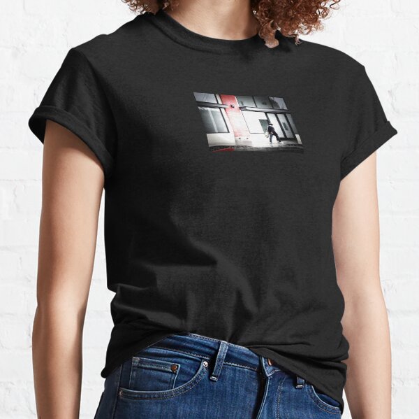 Stroll: Desaturated Classic T-Shirt