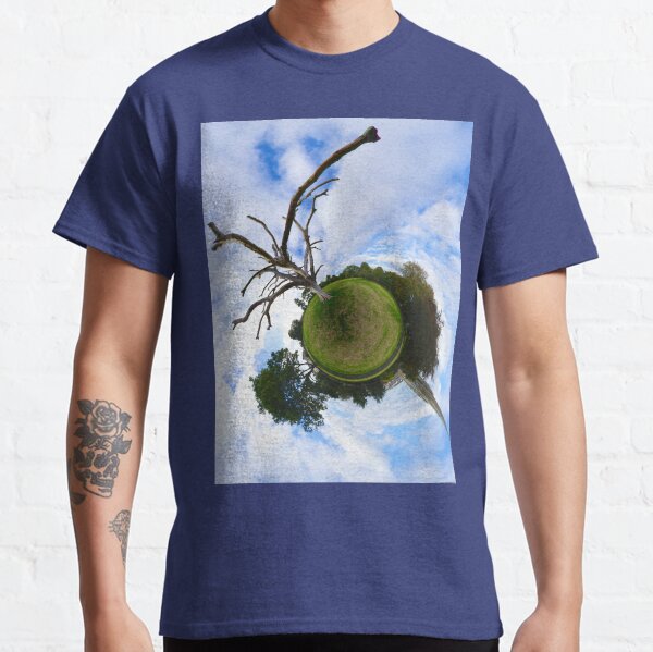 Dead Elm Tree in Brooke Park, Derry Classic T-Shirt