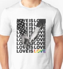LIEBE IST LIEBE Unisex T-Shirt