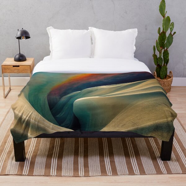 Artikelvorschau, Curve Cavern - Surrealer Sandfelsen und Regenbogen entworfen und verkauft von MerchFever.