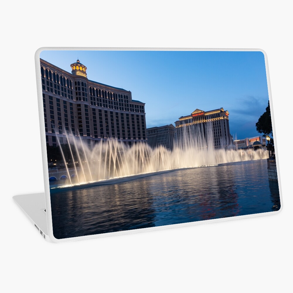 Funda y vinilo para iPad for Sale con la obra «Paris Hotel Pool Las Vegas  Summer Fun Caesars» de ChemicallyClean