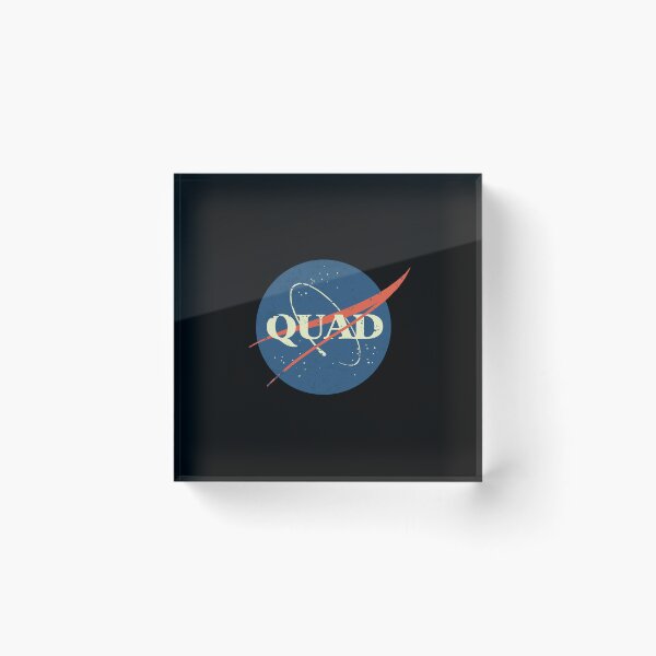 Aperçu de l'œuvre Quad Space Vintage créée et vendue par orlumbuspirate.