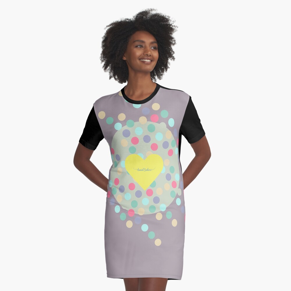 Vista previa del artículo con la obra «Vestido camiseta», diseñado y vendido por AnaidZahori.