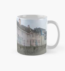 Hübsche rosa Häuschen, Lyme Regis Tasse (Standard)