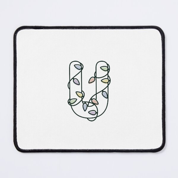 Artikelvorschau, Buchstabe U mit Weihnachtsbeleuchtung Winterurlaub Monogramm Großbuchstabe U entworfen und verkauft von KateBilous.