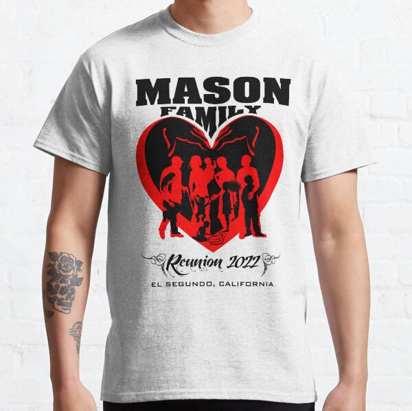 Vista previa del artículo con la obra «Reunión de la familia Mason», diseñado y vendido por ShutEyeShirts.