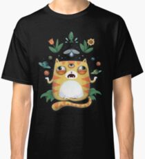 The All Knowing Cat Classic T-Shirt