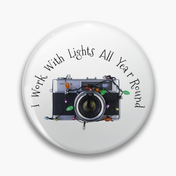 Item preview, Cámara vintage de luces navideñas - Trabaja con luces todo el año - Texto negro designed and sold by DecPhoto.