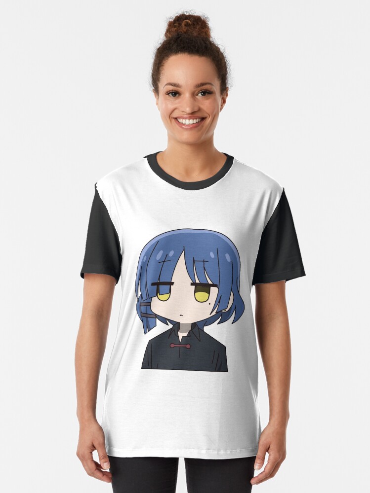 Aperçu 2 sur 5. T-shirt graphique avec l'œuvre Mignon Ryo Yamada créée et vendue par Semzig.
