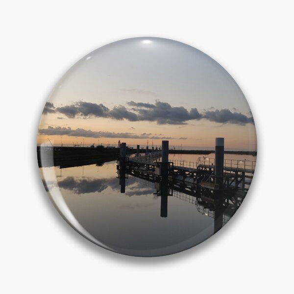 Artikelvorschau, Ein schöner Sonnenuntergang am Ijsselmeerdamm entworfen und verkauft von JuliasArtWorld.
