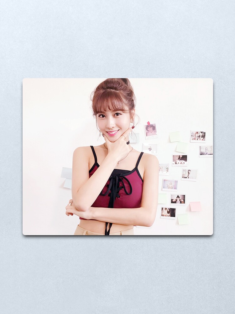 Twice Likey Momo Metal Print By Yeongwonhikpop Redbubble