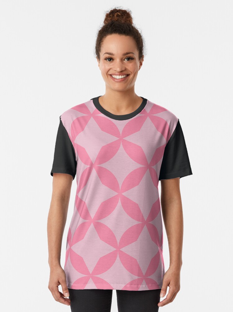 Imagen 2 de 5, Camiseta gráfica con la obra Geometric Rosa, diseñada y vendida por AnaidZahori.