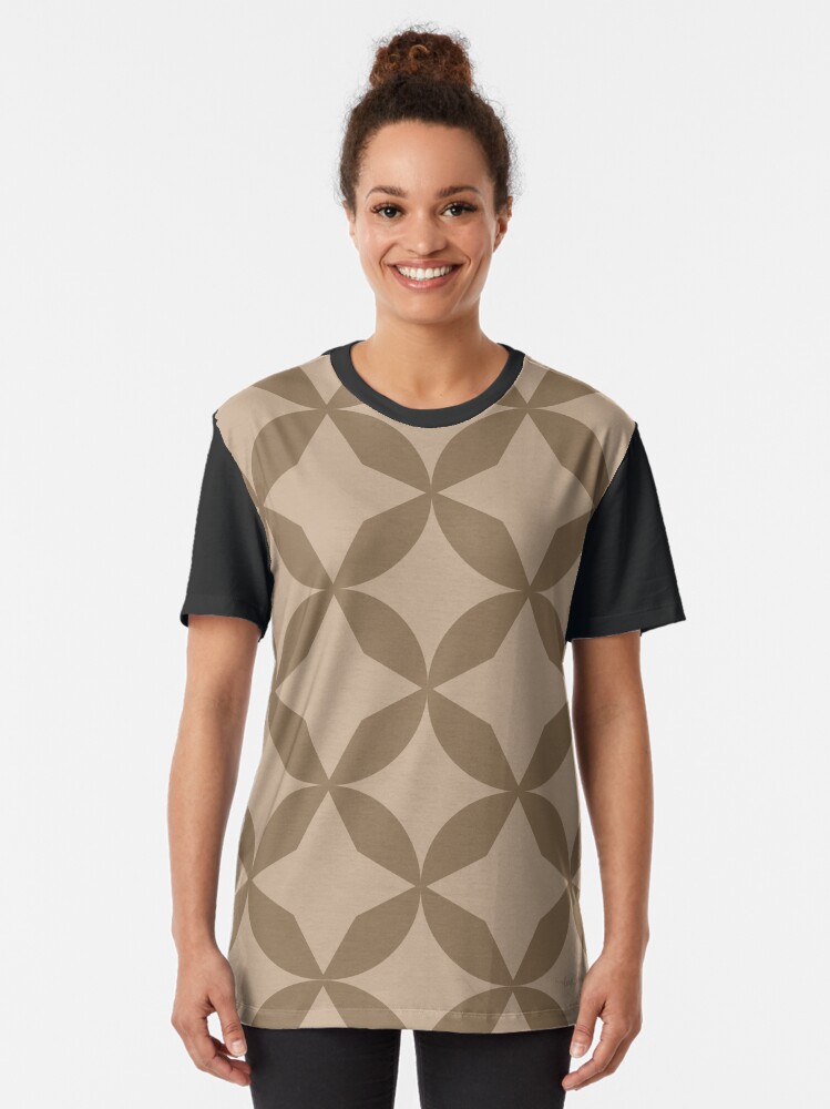 Imagen 2 de 5, Camiseta gráfica con la obra Geometric marrón, diseñada y vendida por AnaidZahori.