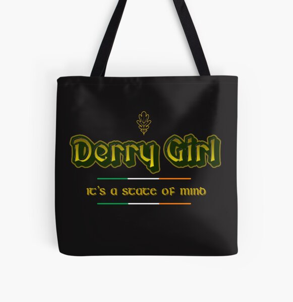 Vista previa del artículo con la obra «Derry Girl, camisetas de fan del programa de televisión Derry Girls, Derry Girl es un estado mental», diseñado y vendido por Urban-Celt.