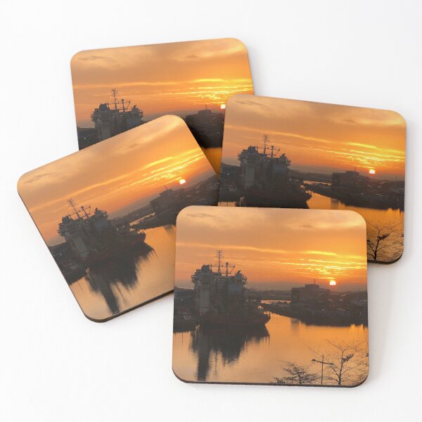 Artikelvorschau, Himmel am Ozeanterminal, Sonnenaufgang entworfen und verkauft von Creative photos and art.