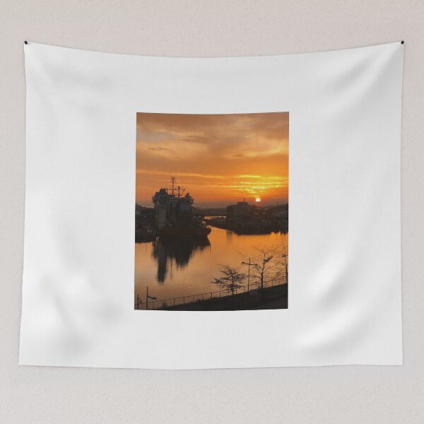 Artikelvorschau, Himmel am Ozeanterminal, Sonnenaufgang entworfen und verkauft von Creative photos and art.