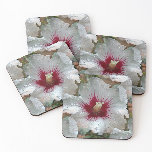 Artikelvorschau, Nasse Blumen Hibiscus' (zweiter) entworfen und verkauft von AdioraStore.