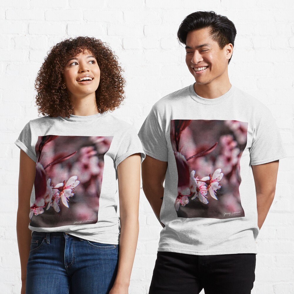 CEREZOS EN FLOR BY YANNIS LOBAINA Classic T-Shirt