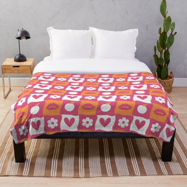 Artikelvorschau, Checkerheart Bold Orange-Pink entworfen und verkauft von Claudia S. Design.