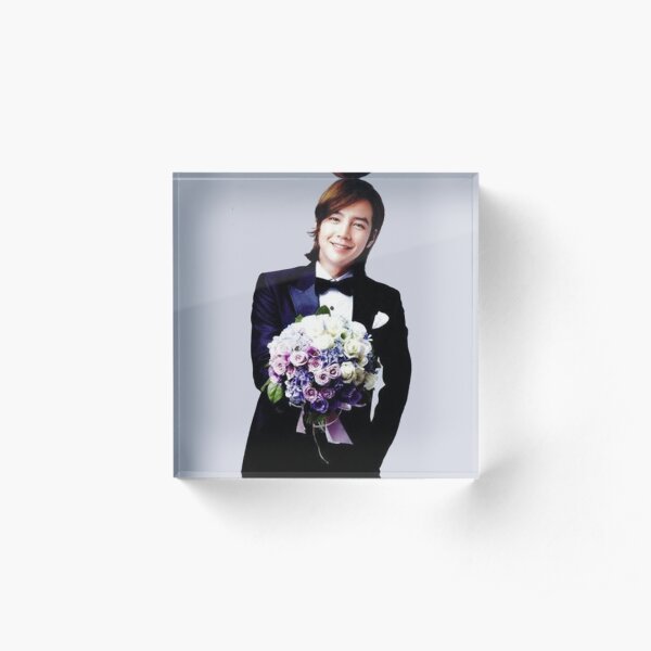 Jang Keun Suk with Flowers Acrylic Block