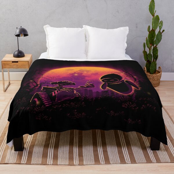 Love in the space Throw Blanket