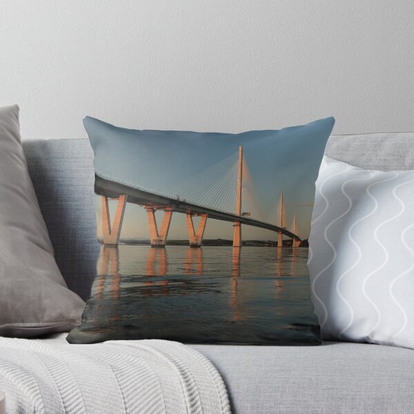 Aperçu de l'œuvre Traversée de Queensferry au coucher du soleil créée et vendue par Maria Gaellman.