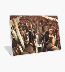 flying over manhattan Laptop Skin