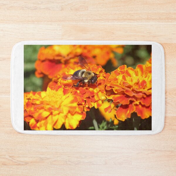 Item preview, That Bee designed and sold by MkwCreator.