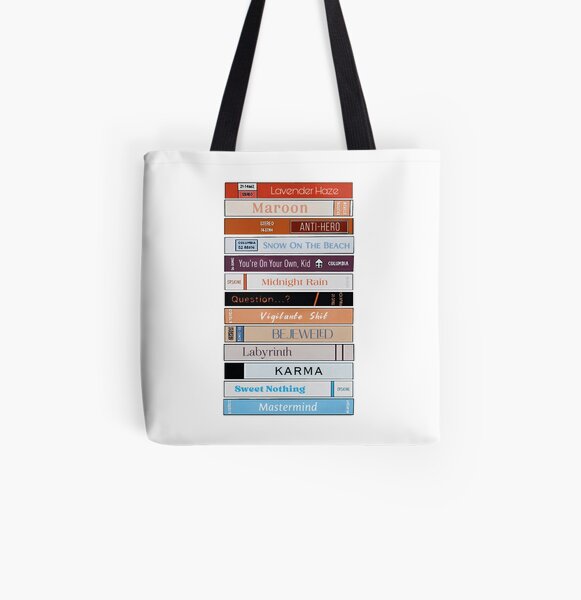 Lovers in the rain Tote Bag