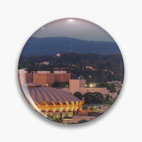 Artikelvorschau, Mondaufgang über WVU Coliseum in Morgantown bei Sonnenuntergang entworfen und verkauft von BackyardProduct.