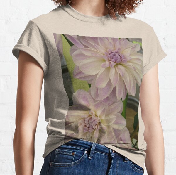 Dahlia #8 Classic T-Shirt