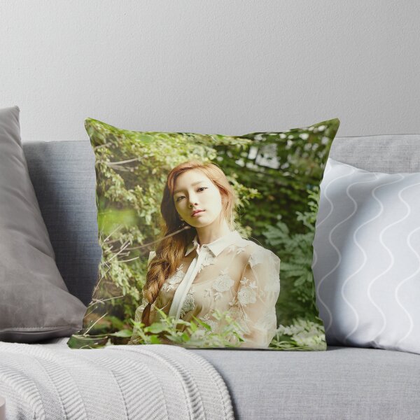 Item preview, GIRLS GENERATION TTS HOLLER TAEYEON designed and sold by SNSDEMPORIUM.