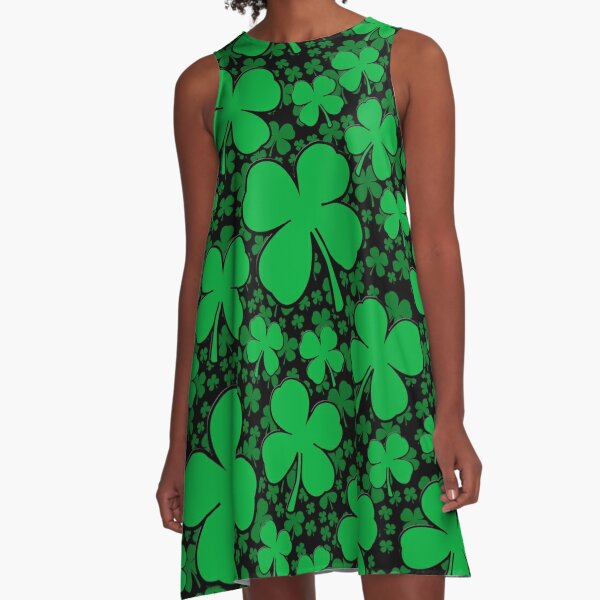 Ein Kleeblattfeld für den St. Patrick's Day A-Linien Kleid
