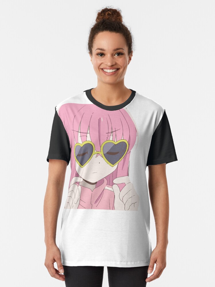 Aperçu 2 sur 5. T-shirt graphique avec l'œuvre Hitori Gotou chibi créée et vendue par Mahisterha.